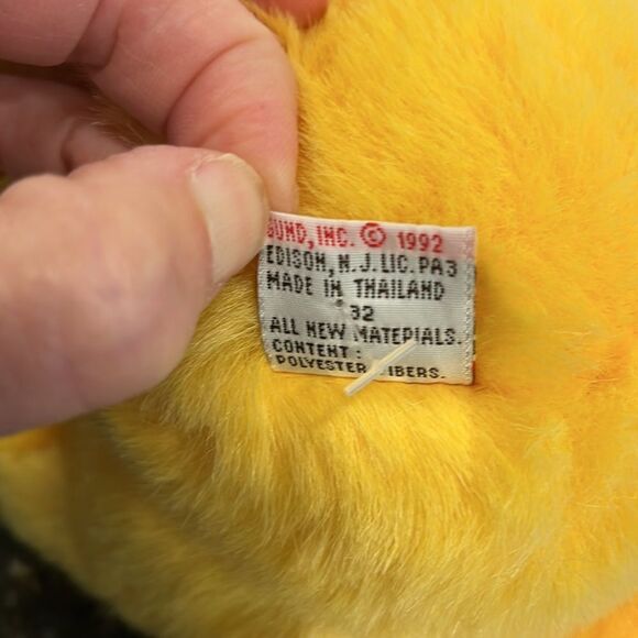 Vintage Gund Victoria's Secret yellow gold bear plush stuffed animal 1992 - Picture 9 of 9